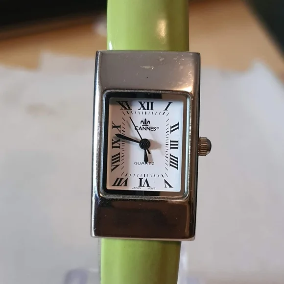 🦋10/$20🦋 Cannes Silver/Green Women's Cuff Watch - Picture 1 of 4